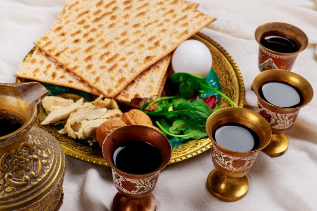 Khám Phá Giá Trị Sức Khỏe Và Tinh Thần Phía Sau Việc Ăn Uống Kosher